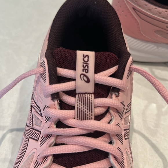 ASICS Women's Gel-Contend 8 Running Shoes in Pink and Burgundy size 8.5 😎 - Picture 16 of 16